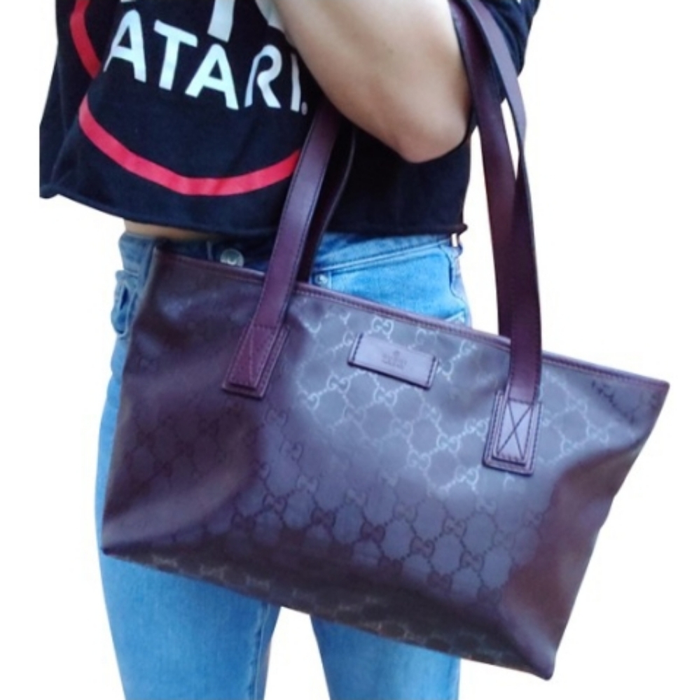 Authentic Gucci GG Monogram Supreme Imprime Joy Burgundy Shoulder Tote Bag